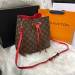 Bolsa LV NéoNoé Monogram - Marrom/Vermelho