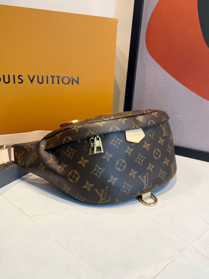 Pochete Louis Vuitton Bumbag - Imagem 3