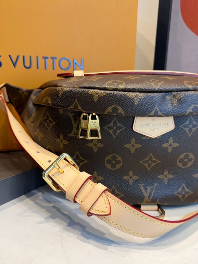 Pochete Louis Vuitton Bumbag - Imagem 10