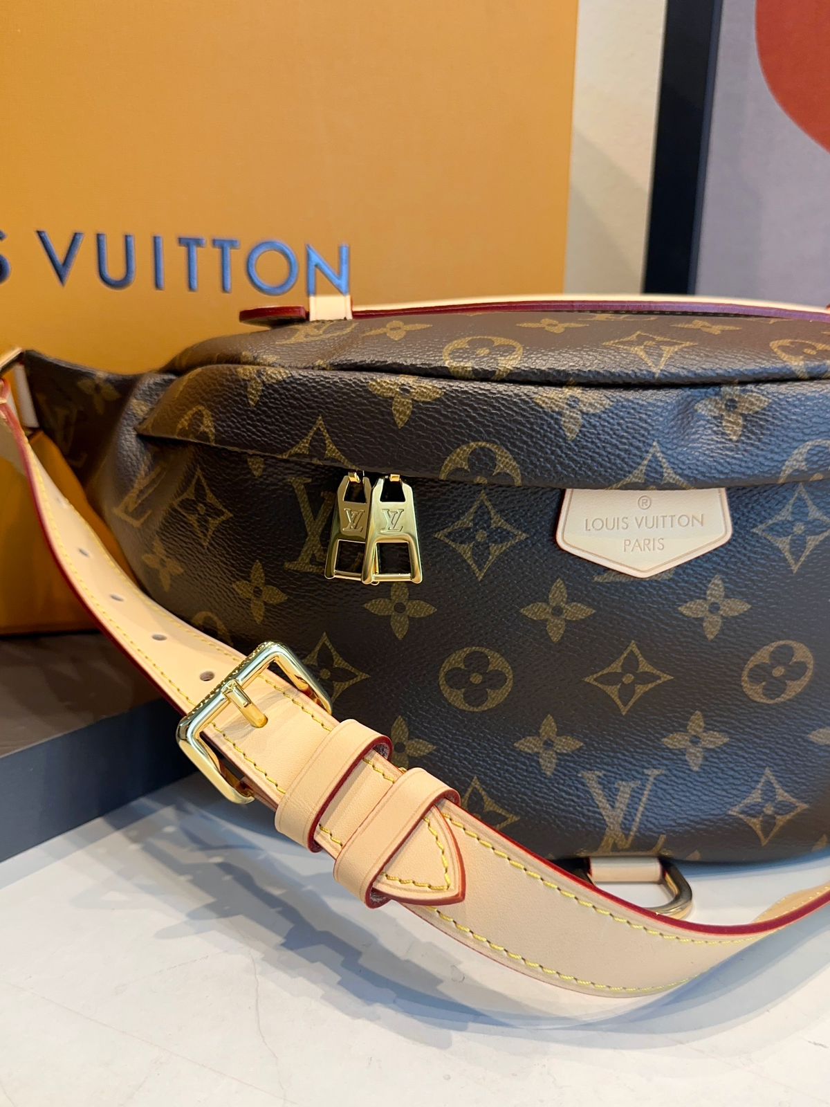 Pochete Louis Vuitton Bumbag - Imagem 10