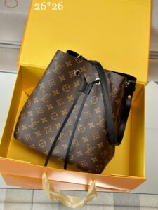 Bolsa LV NéoNoé Monogram - Marrom/Preto
