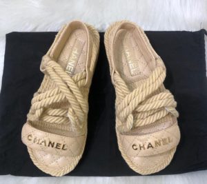 Sandália Chanel Papete Bege