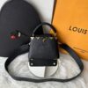 Bolsa LV Capucines Taurillon BB - Preto