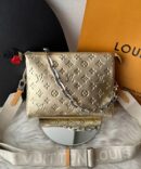 Bolsa Louis Vuitton Coussin PM Vuittamins  - Dourado