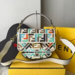 Bolsa Fendi Baguette Multicolor - Branco