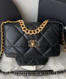 Bolsa Chanel 19 Flap - Preto