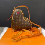 Bolsa Louis Vuitton Game On Coeur