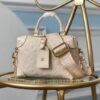 Bolsa Louis Vuitton Petite Malle Souple - Branco