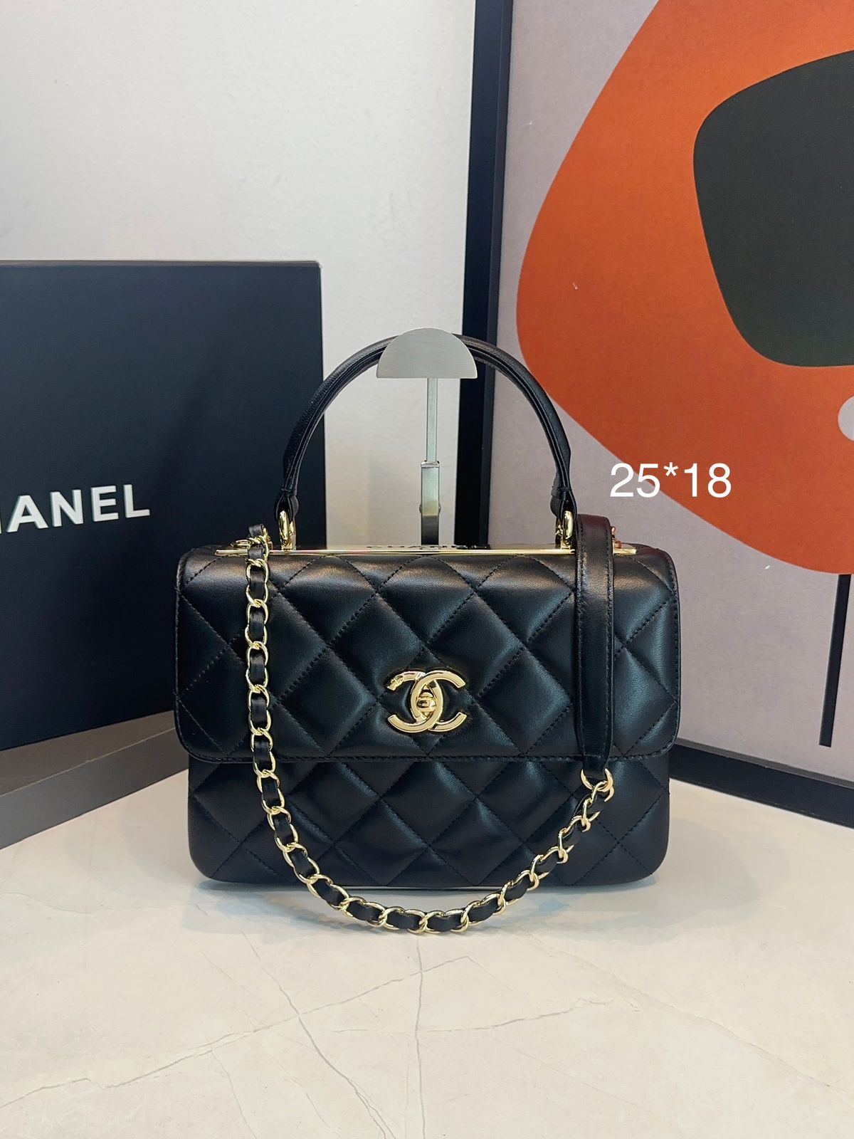 Bolsa Chanel Matelassê com Aba - Imagem 2