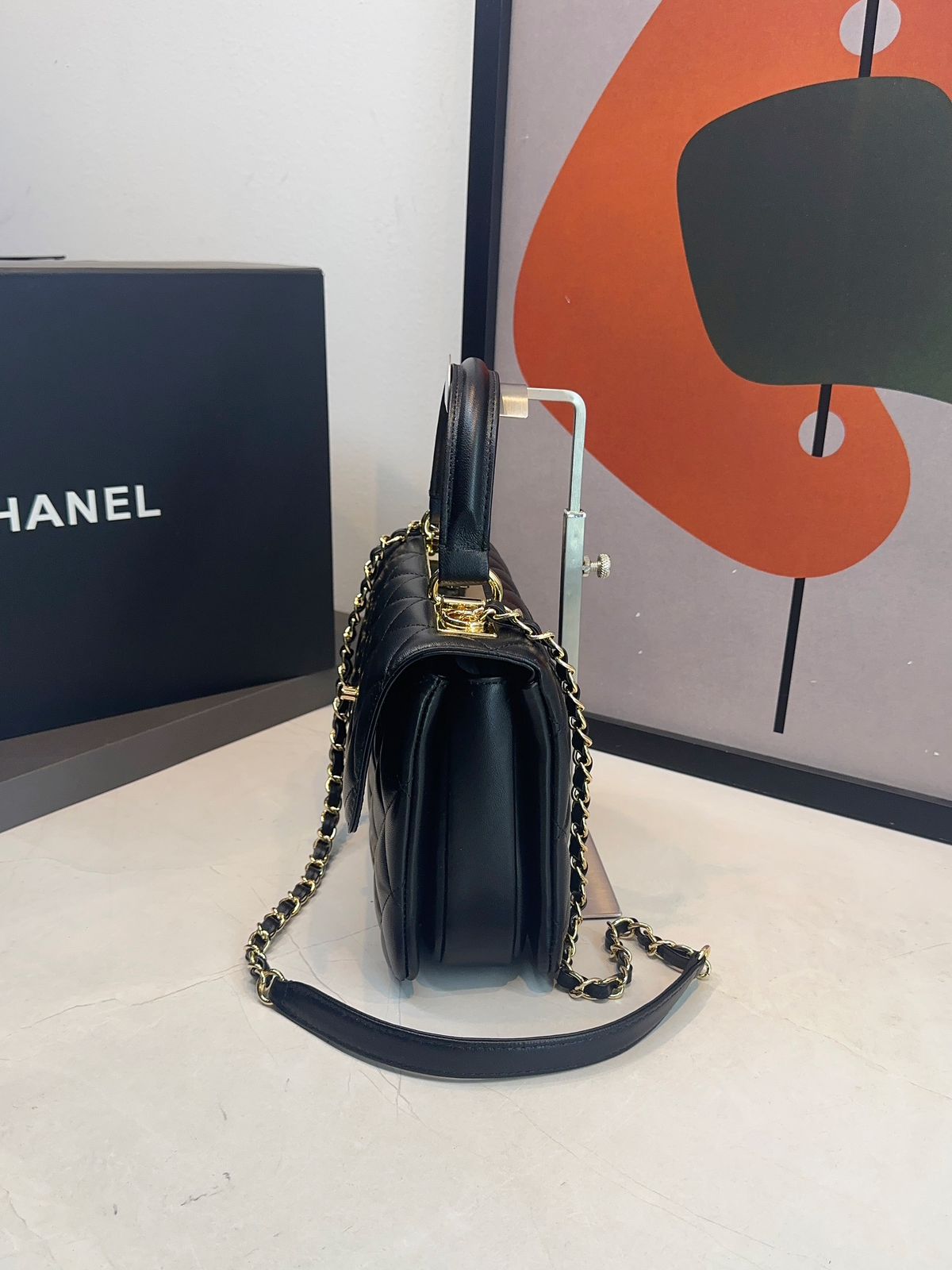 Bolsa Chanel Matelassê com Aba - Imagem 8