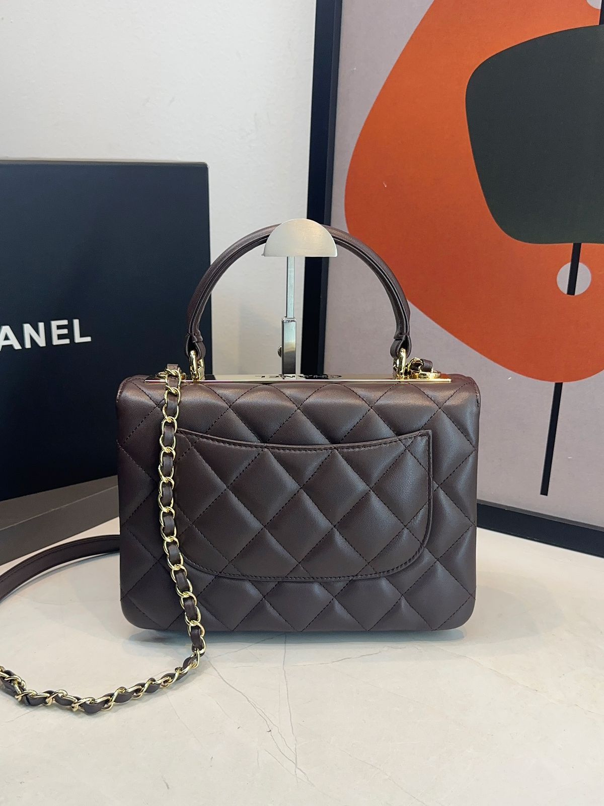 Bolsa Chanel Matelassê com Aba - Imagem 16
