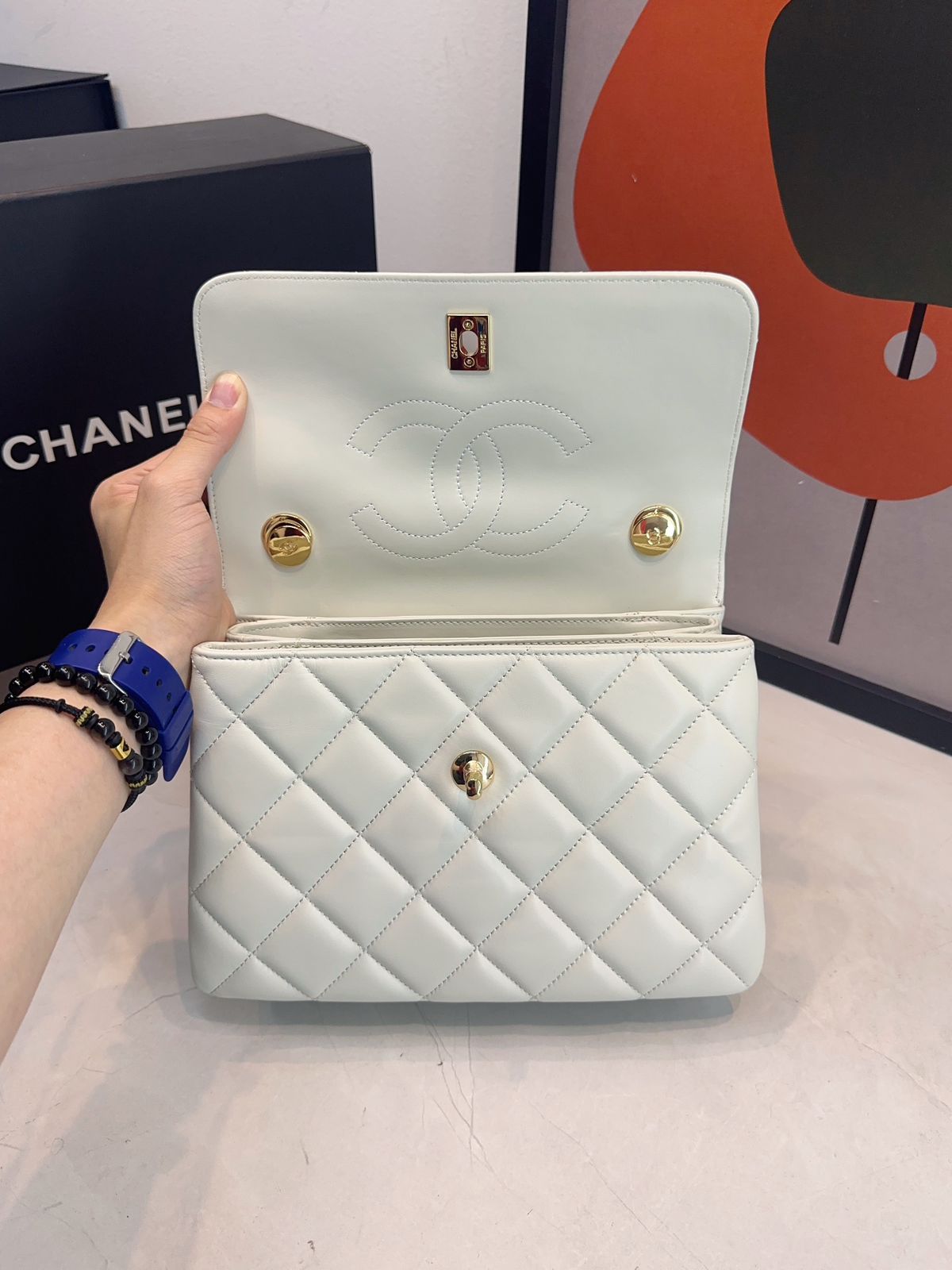 Bolsa Chanel Matelassê com Aba - Imagem 32