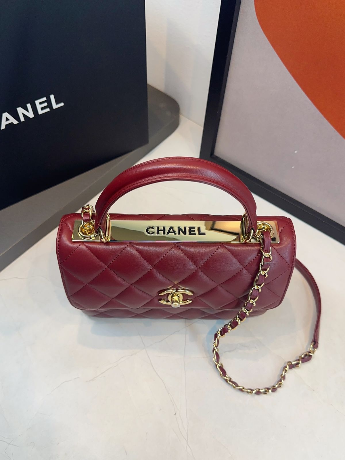Bolsa Chanel Matelassê com Aba - Imagem 39