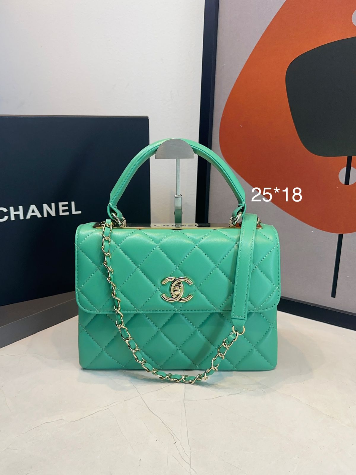 Bolsa Chanel Matelassê com Aba - Imagem 46