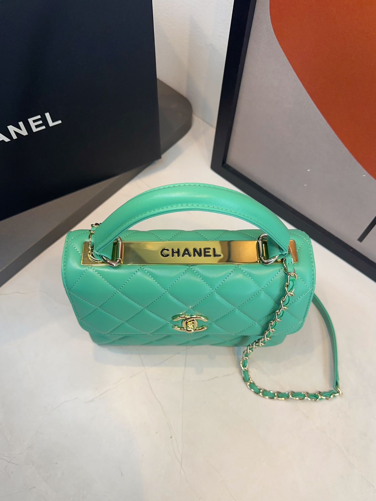 Bolsa Chanel Matelassê com Aba - Imagem 51