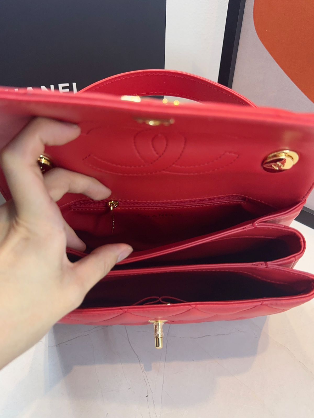 Bolsa Chanel Matelassê com Aba - Imagem 67