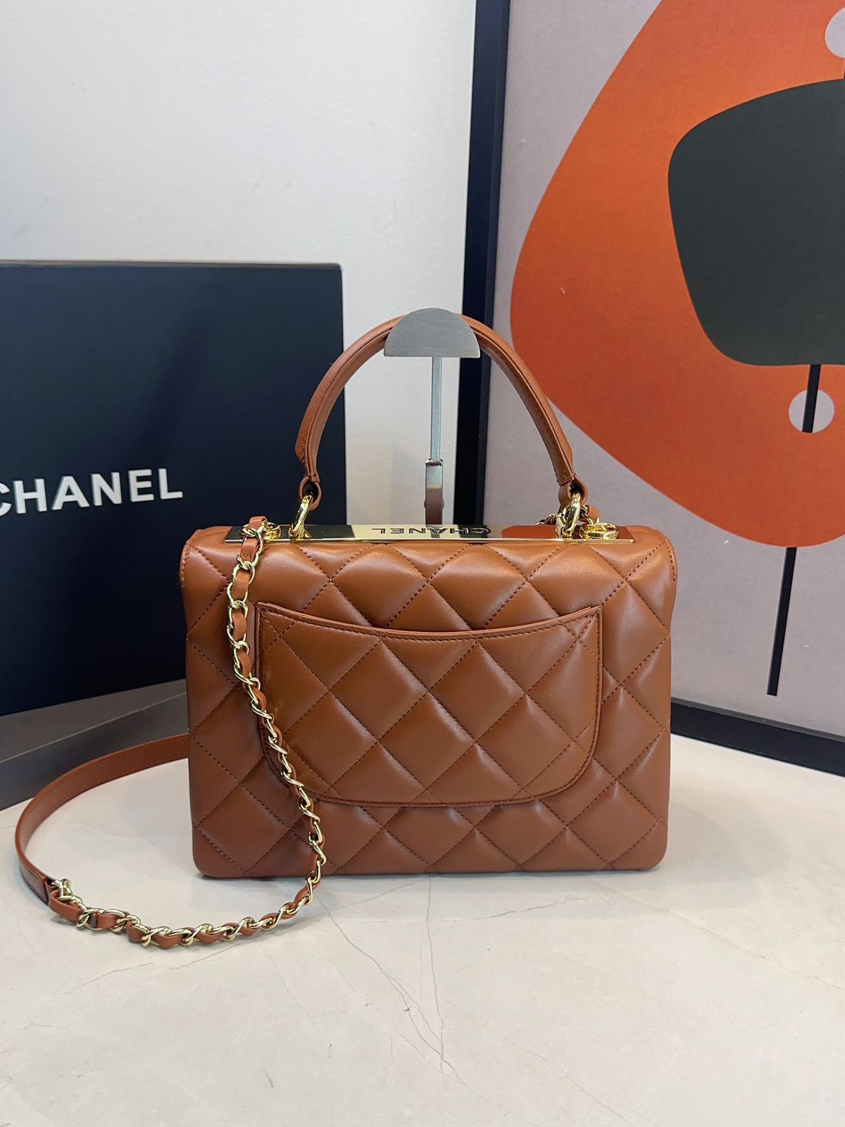 Bolsa Chanel Matelassê com Aba - Imagem 80