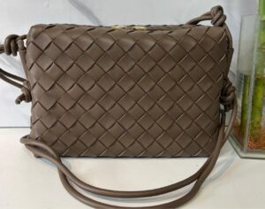 Bolsa Bottega Veneta Intrecciato Loop- Marrom                       