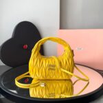 Bolsa Miu Miu Hobo Wander - Amarelo