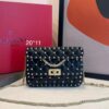 Bolsa Valentino Rockstud Spike - Preto/Dourado