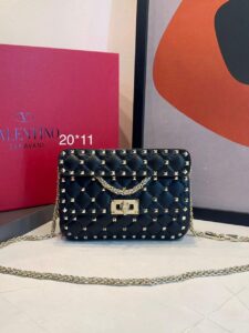 Bolsa Valentino Rockstud Spike - Preto/Dourado