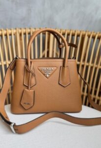 Bolsa Prada Saffiano Double Pequena - Caramelo