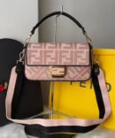 Bolsa Fendi Baguete FF - Rosa