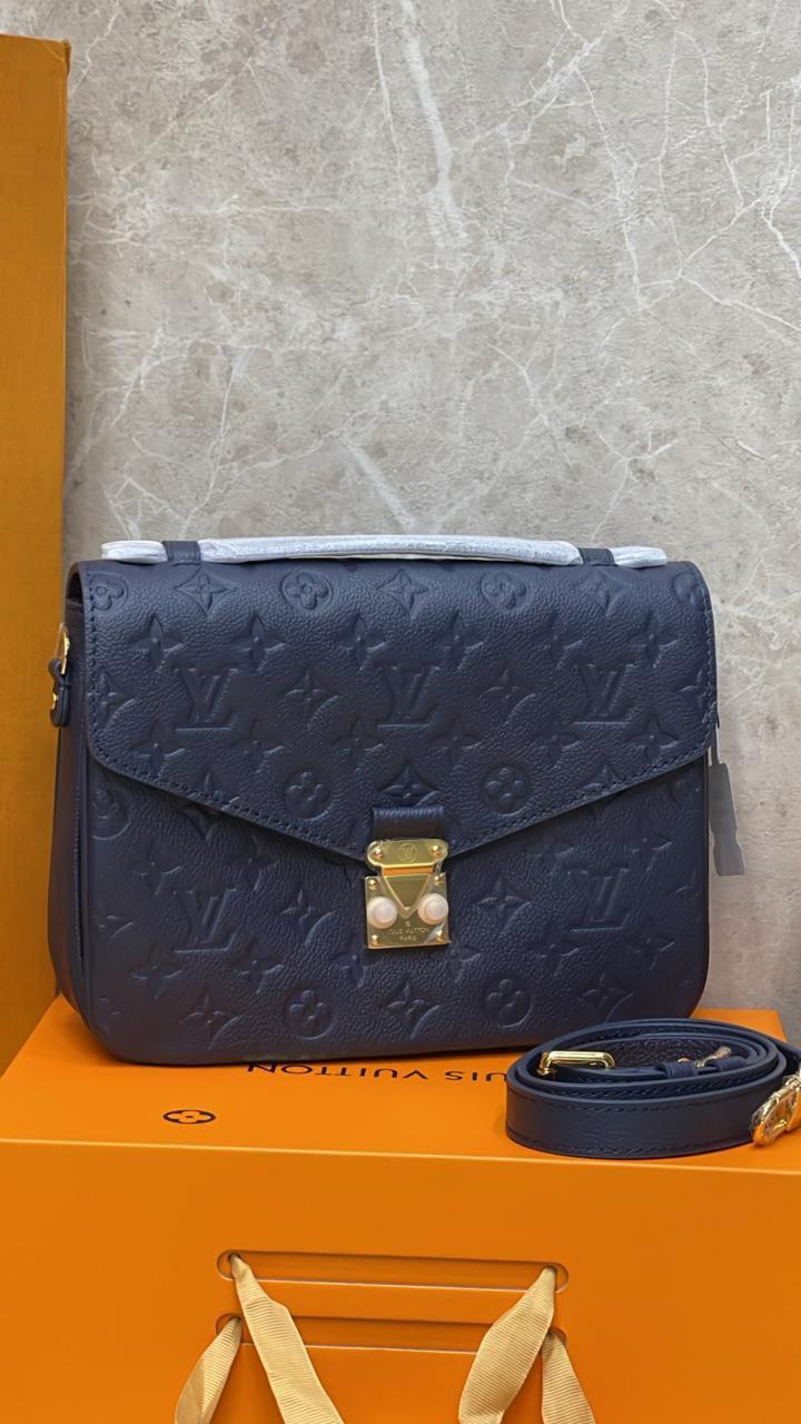 Bolsa LV Pochette Métis Empreinte - Imagem 32