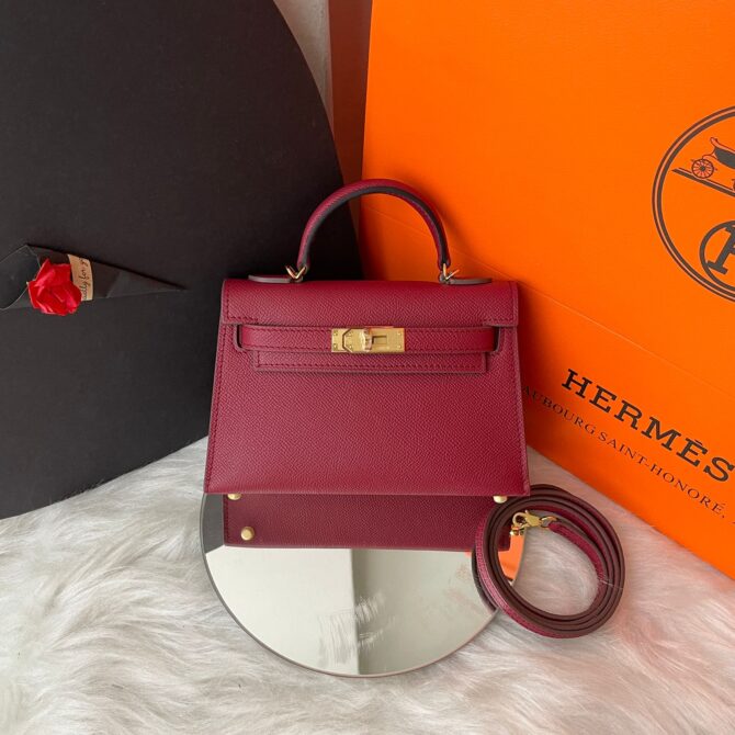 Bolsa Hermes Kelly Mini 20 - Vinho/Dourado