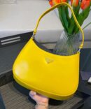 Bolsa Prada Cleo Couro Escovado - Amarelo