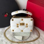 Bolsa Valentino Roman Stud Nappa - Brano/Dourado