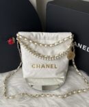 Bolsa Chanel 22 Bag Mini Branco/Dourado