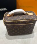 Frasqueira LV Nice Monogram - Marrom