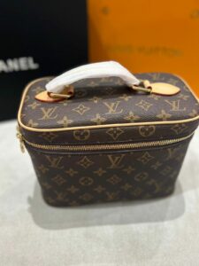 Frasqueira LV Nice Monogram - Marrom