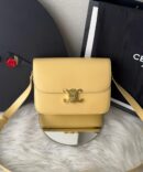 Bolsa Celine Classic Triomphe - Amarelo