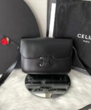 Bolsa Celine Classic Triomphe - Preto