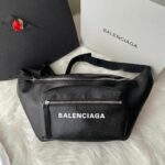 Pochete Balenciaga Everyday - Preto