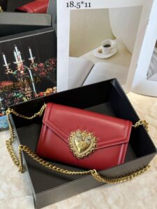 Bolsa Dolce Gabbana Devotion Transversal Pequena - Vermelho