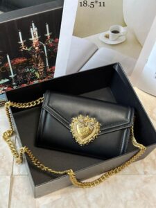 Bolsa Dolce Gabbana Devotion Transversal Pequena - Preto
