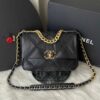 Bolsa Chanel 19 Calfskin Crochet - Preto