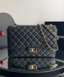 Bolsa Chanel Classic Max Jumbo Caviar - Preto/Dourado