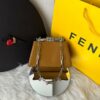 Bolsa Fendi Peekaboo M- Marrom