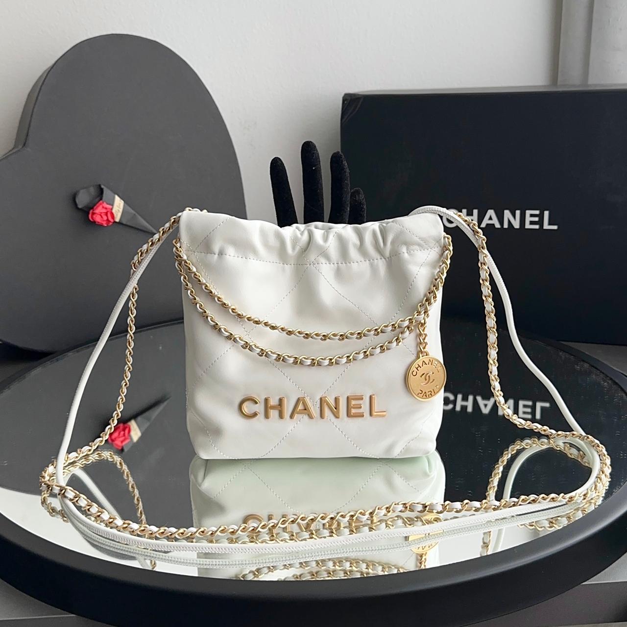 Bolsa Chanel 22 Mini