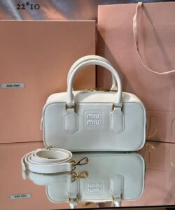 Bolsa Miu Miu Arcadie em Couro - Branco