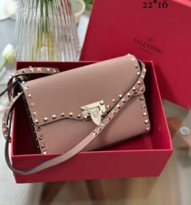 Bolsa Valentino Garavani Rockstud - Nude