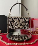 Bolsa Valentino Locò Toile Iconographe Pequena - Marrom