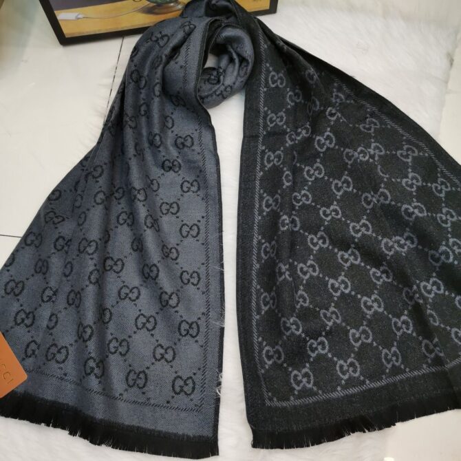 Manta Gucci Xadrez Monogram Dupla Face - Imagem 6