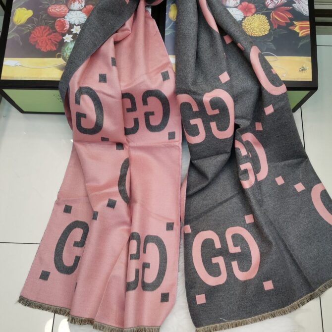 Manta Gucci Xadrez Monogram Dupla Face - Imagem 10