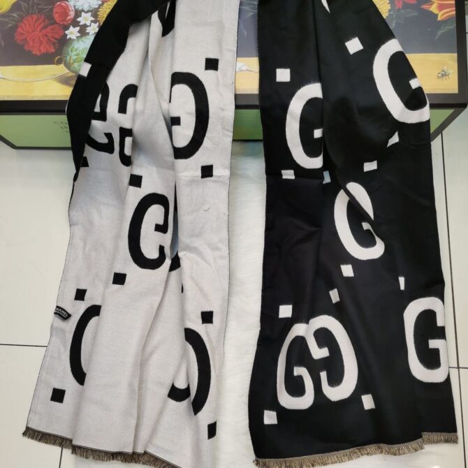 Manta Gucci Xadrez Monogram Dupla Face - Imagem 11