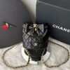 Mochila Chanel Couro Pequena - Preto